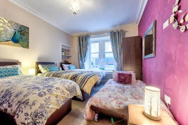 Edinburgh Central Ground Floor Apartment 0*,