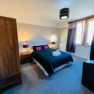 Leith Walk Budget Edynburg